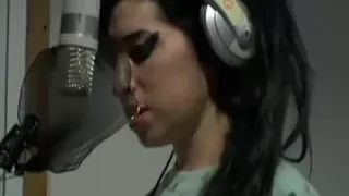 Amy Winehouse recording Valerie in studio