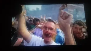 10000 Leeds United fans celebrate going up as champions