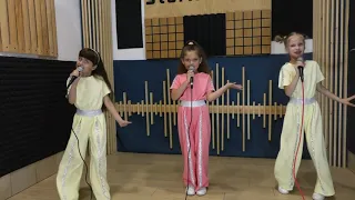 Вуличні танці - Bambini Band ( автор Віктор Николишин ) 8 років