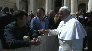 Papa Francesco saluto alla polizia penitenziaria