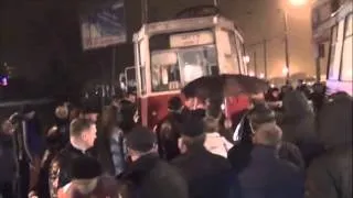 ТК Донбасс - ДТП!!! Шевроле зажало между трамваями!!!