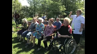 12.05.18 - БФ "ХЭППИ" и БФ "Старость в радость"навестили дом-интернат для престарелых "Ногинский".