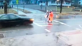 Crossing guard saves child from speeding car in Maryland