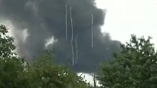 Malaysia Airlines debris seen falling from the sky in Ukraine