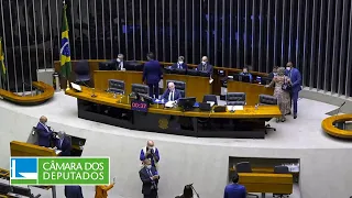 Câmara aprova projeto que incentiva empresas a doarem para pesquisas sobre Covid-19 - 02/02/22