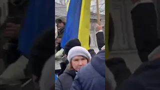 Старобельск, люди вышли на митинги против российских оккупантов #stopwarinukraine