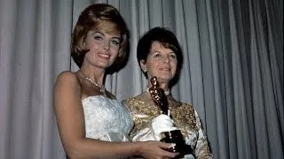 8 1/2 and Cleopatra Win Costume Design: 1964 Oscars