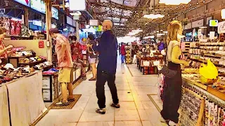 A small suburban clothing market near Nonthaburi, Thailand - Thonburi Marketplace, Bangkok