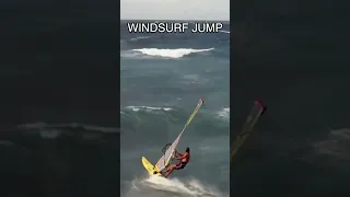 Kitesurf v Windsurf Jump
