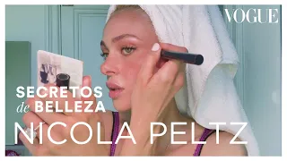 Nicola Peltz y su maquillaje natural con delineado perfecto