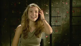 "Encerrada" - Nathalia Ramos Speaking Spanish