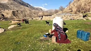 Making Breakfast : Baking Bread in Clay Oven - Nomad life 2023