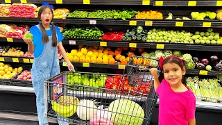 Wendy Y Ellie Van De Compras Al Supermercado | Los Niños Aprenden Sobre Alimentos Saludables