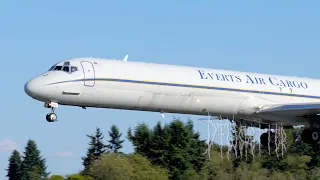 Everts Air Cargo MD-83(SF) Landing At Paine Field