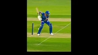 Hardik Pandya's Helicopter Shot 🔥🔥 #viral #cricket #ipl2023 #trending #ytshorts #ipl #youtube