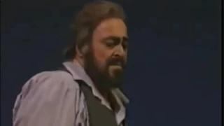 Luciano Pavarotti canta Vesti La Giubba