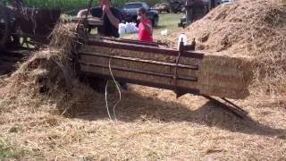 3.55.2 Baling Straw before Knotters