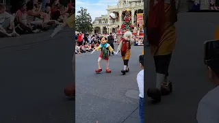 #shortvideo #shorts #viral #peterpan #disney #christmas  #viralvideo #parade #Pinocchio #live