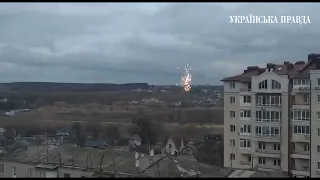 Російські вертольоти у Київській області (Гостомель) збили українські військові