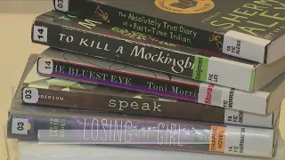 Iowa House Lawmakers Discuss Possible Book Ban Bill