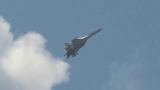 Su-27 doing Kvochur bell maneuver