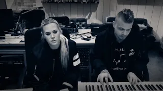 Sofie Svensson & Dom Där - FALLER (akustisk teaser)