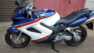 Нашли хороший VFR800, ещё и юбилейка, с абс - и такое бывает