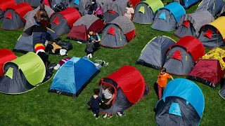 Pariser Behörden räumen Protestcamp von obdachlosen Migranten | AFP