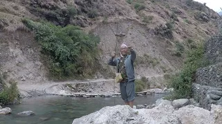 HIMALAYAN TROUT FISHING IN NEPAL !!! HOOK AND ROD !!! SMALL RIVER FISHING !!! FRESH WATER FISHING !!