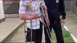Полицейские избили инвалида.