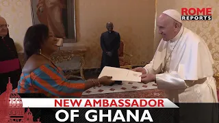 Pope Francis' cheerful meeting with new ambassador of Ghana