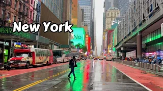 New York City Walk Times Square Rain 4k