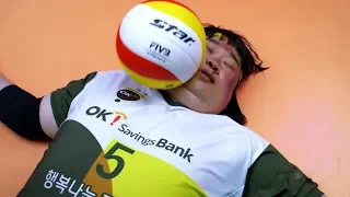 TOP 10 Funniest Moments in Volleyball History (HD)