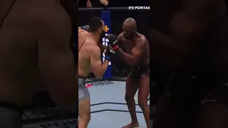 Jon Jones Knocked Down BRUTAL body shot!! 😱