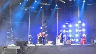 Angus & Julia Stone - Big Jet Plane (Vieilles Charrues 2011)