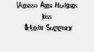 Vanessa Hudgens kiss Orlando Summery