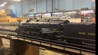 Lionel Legacy New Haven Railroad action at NJHR