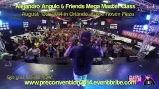 Alejandro Angulo dancing "Un Cachito"
