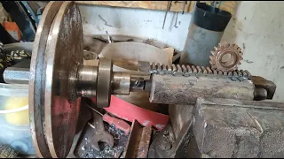 Сверлильный станок своими руками. Часть 1 (пиноль сверлильного станка) | DIY drilling machine