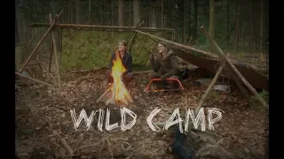 Overnight with the tarp in the wild - Survival Lilly & Vanessa Blank - 4K