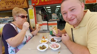 Уличная еда в Израиле. Нарвались на хамское обслуживание. Мы такого еще не видели.