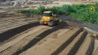 Shantui bulldozer pushing sand remove mud in water & unbearable dump truck unloading soil