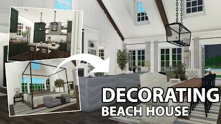 DECORATING MY TRADITIONAL BEACH HOUSE IN BLOXBURG