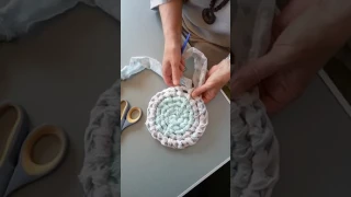 Toothbrush Rug ( basic stitch).round rug