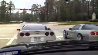 Corvette vs Corvette = Crash