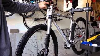 How to reset the needle bearings on a Cannondale Lefty fork