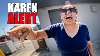 KAREN MELTDOWNS OVER BIKER | EPIC & CRAZY MOTORCYCLE MOMENTS | Ep. 142