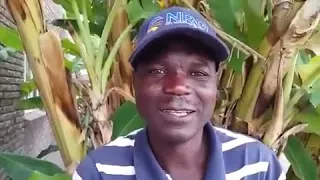 Man tries to speak English