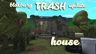 building a HOUSE with the NEW bloxburg TRASH UPDATE ITEMS