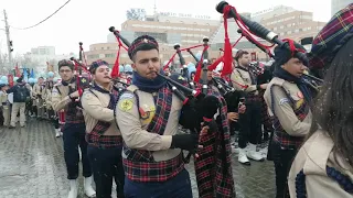 Арабские волынщики в заснеженном Екатеринбурге